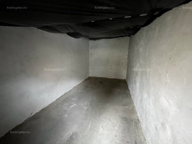 Eladó garázs, Kaposváron, Dózsa György utcában 6.9 M Ft