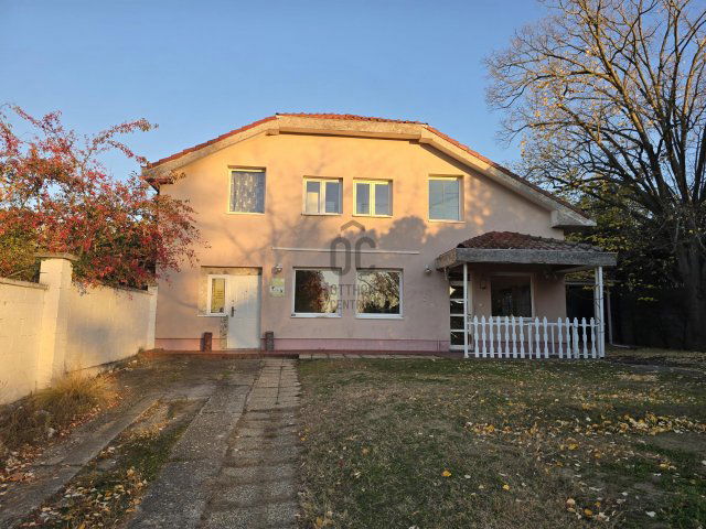 Eladó családi ház, Dunakeszin 169 M Ft, 6 szobás