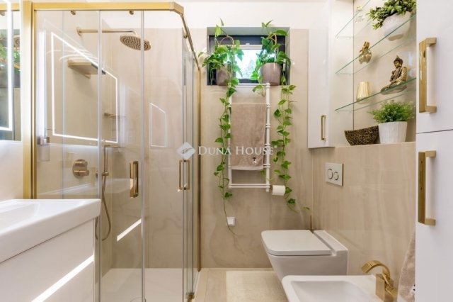 Eladó téglalakás, Budapesten, XII. kerületben 400 M Ft, 4 szobás