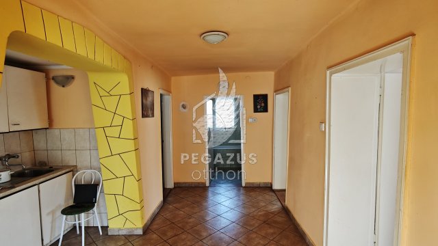 Eladó családi ház, Ózdon, Bercsényi Miklós utcában 9.9 M Ft