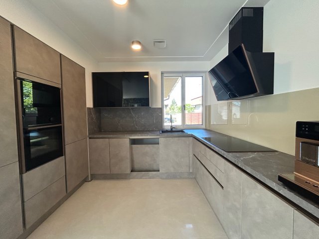 Eladó családi ház, Debrecenben 142 M Ft, 2 szobás