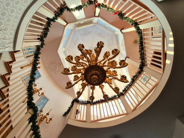 Eladó családi ház, Vecsésen 148.9 M Ft, 5 szobás