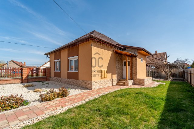 Eladó családi ház, Hódmezővásárhelyen 69 M Ft, 4 szobás