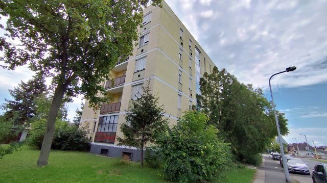 Eladó téglalakás, Győrött 43.5 M Ft, 2 szobás
