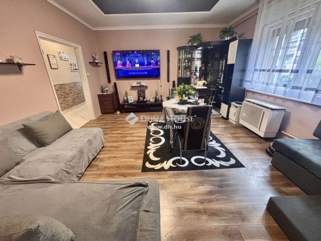 Eladó családi ház, Gyöngyösön 47.5 M Ft, 4 szobás