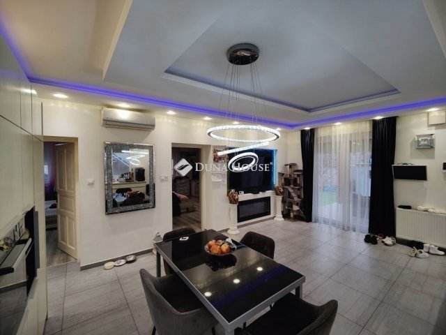 Eladó családi ház, Budapesten, IV. kerületben 150 M Ft, 6 szobás