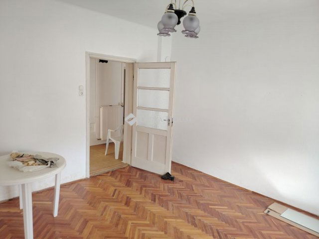 Eladó családi ház, Bakonysárkányban 29.9 M Ft, 4 szobás