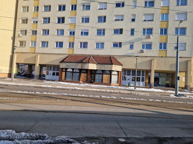 Eladó panellakás, Miskolcon 32 M Ft, 1+2 szobás