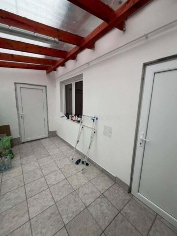 Eladó családi ház, Kecskeméten 15.5 M Ft, 4 szobás