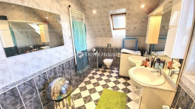 Eladó családi ház, Érden 150 M Ft, 3 szobás