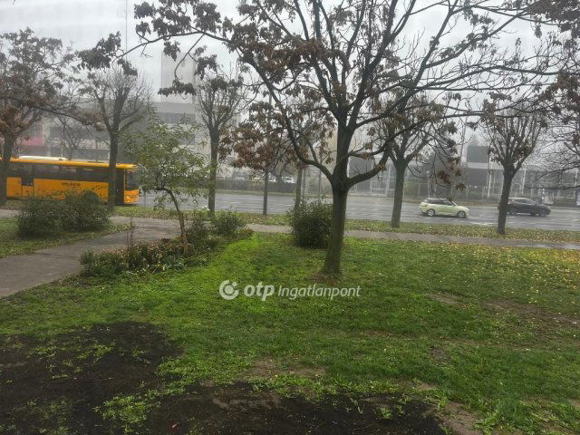 Eladó panellakás, Debrecenben 65.9 M Ft, 2+2 szobás