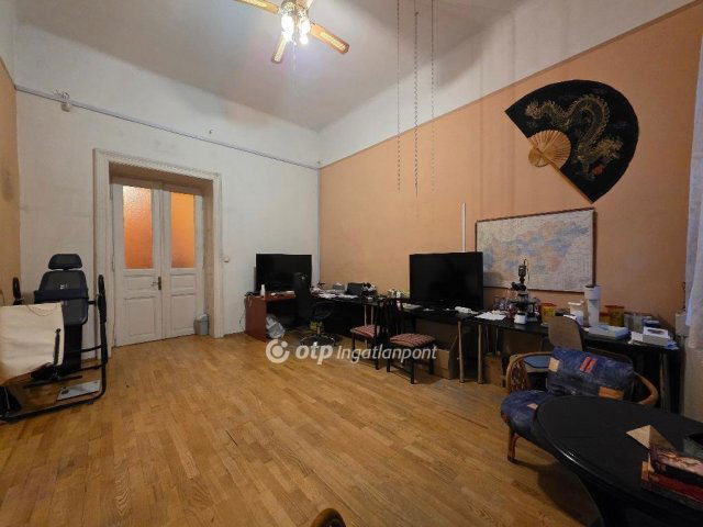 Eladó téglalakás, Budapesten, VIII. kerületben 87.1 M Ft