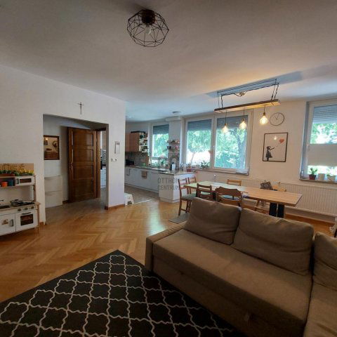 Eladó téglalakás, Pécsett 89.99 M Ft, 3 szobás