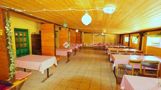 Eladó hotel, Hegyhátszentjakabon 120 M Ft, 10 szobás