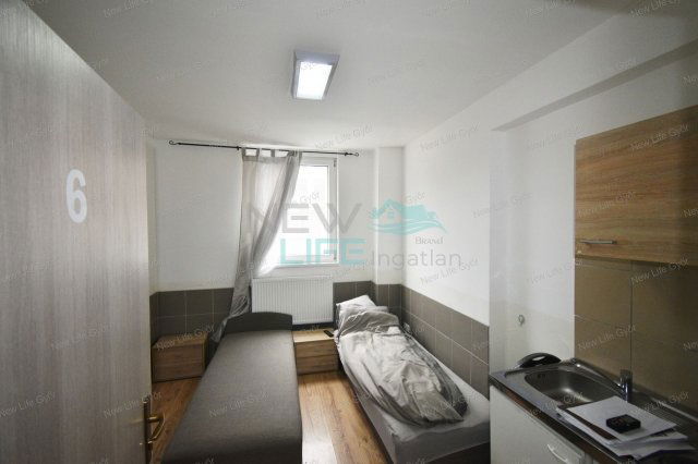 Eladó családi ház, Győrött 159.9 M Ft, 14 szobás