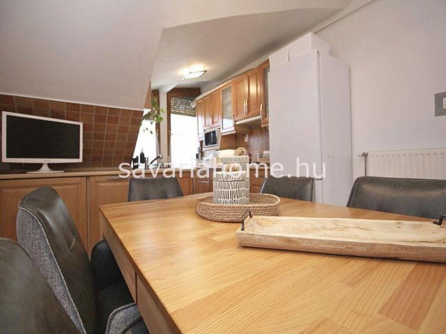 Eladó családi ház, Szombathelyen 85.9 M Ft, 5 szobás
