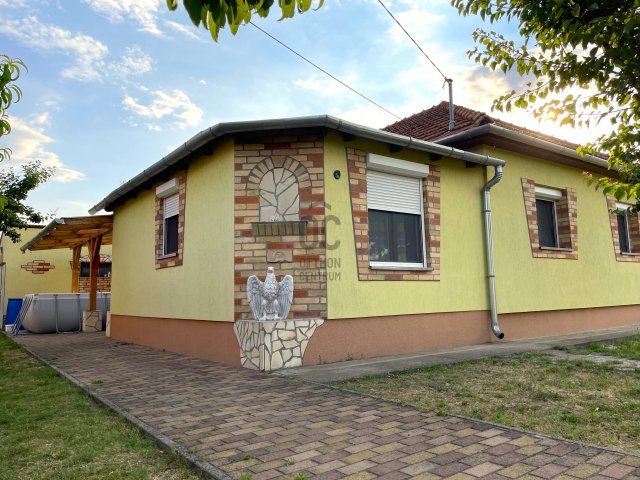 Eladó családi ház, Dömsödön 64.9 M Ft, 4 szobás