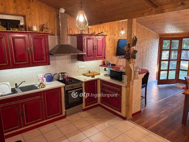 Eladó családi ház, Mohácson 245 M Ft, 4 szobás