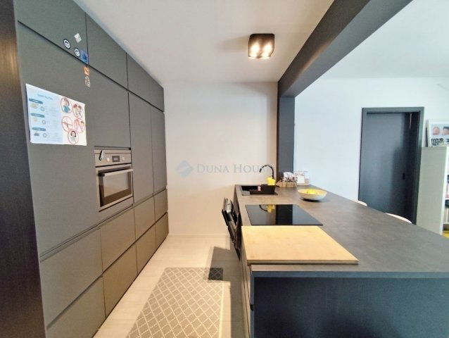 Eladó sorház, Szentendrén 116 M Ft, 6 szobás