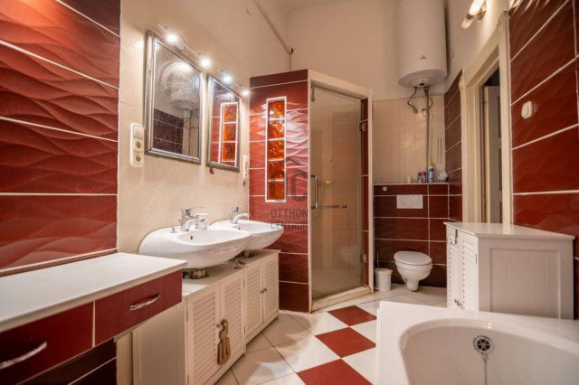 Eladó téglalakás, Budapesten, VII. kerületben 139 M Ft, 3 szobás