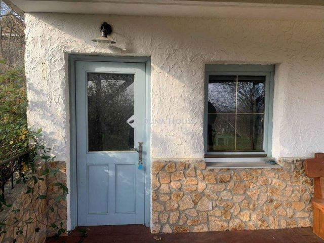 Eladó nyaraló, Pákozdon 46.9 M Ft, 2 szobás