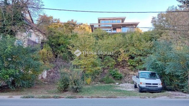 Eladó telek, Budapesten, II. kerületben, Máriaremetei úton