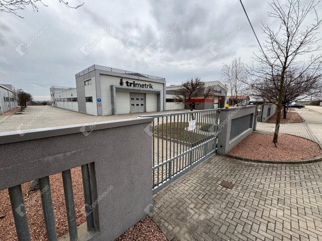 Kiadó ipari ingatlan, Székesfehérvárott 2657 E Ft / hó