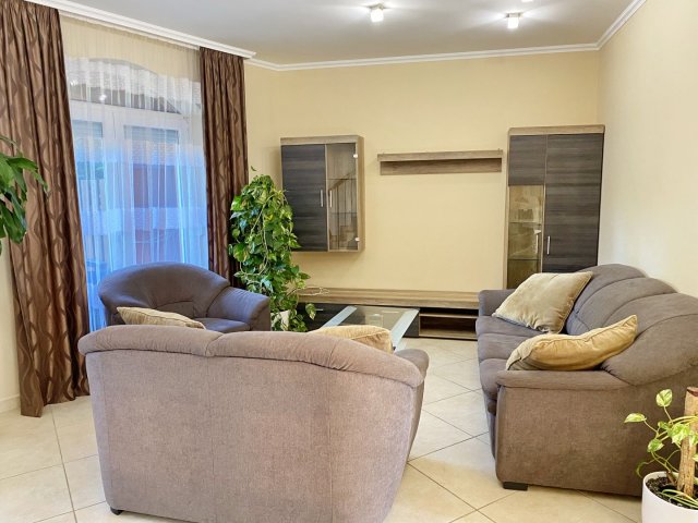 Kiadó sorház, albérlet, Debrecenben 550 E Ft / hó, 4 szobás