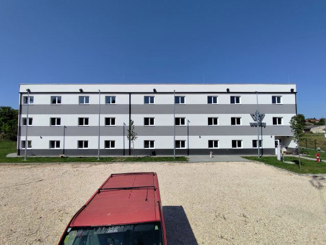 Kiadó téglalakás, albérlet, Oroszlányban, Táncsics udvarban