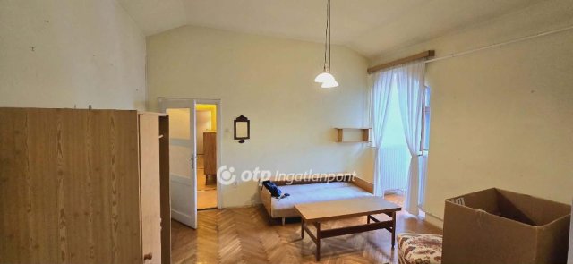 Eladó téglalakás, Debrecenben 59.9 M Ft, 2 szobás