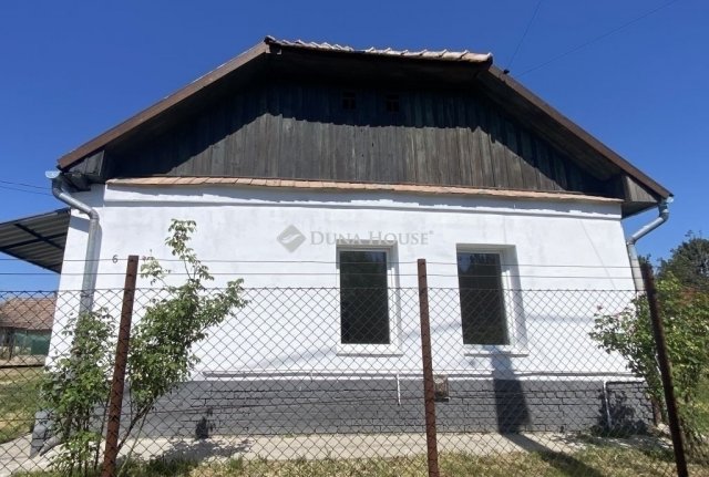 Eladó családi ház, Pándon 31.5 M Ft, 2 szobás