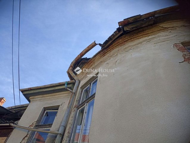 Eladó családi ház, Zalaegerszegen 70 M Ft, 5 szobás