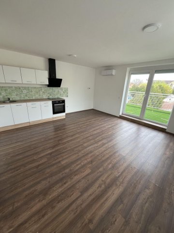 Kiadó téglalakás, albérlet, Debrecenben 225 E Ft / hó, 2 szobás