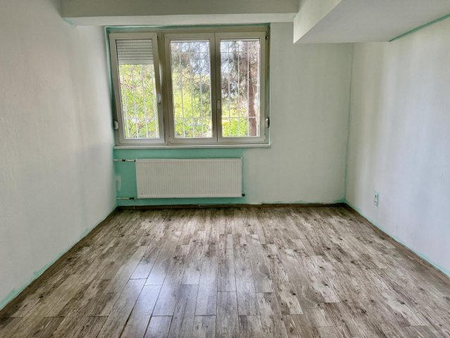 Eladó téglalakás, Tatabányán 31.9 M Ft, 1 szobás