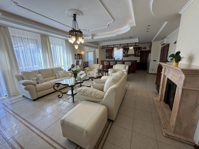 Eladó családi ház, Kecskeméten 325 M Ft, 4 szobás