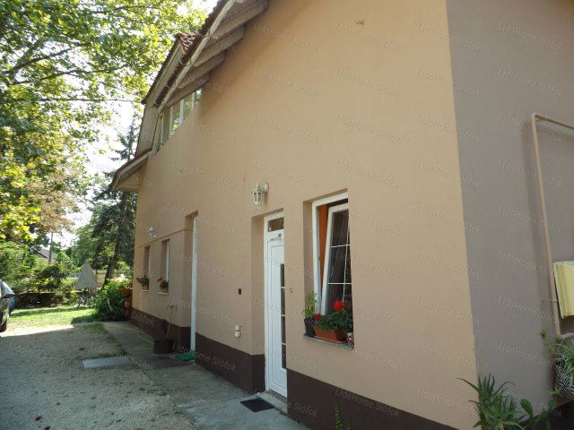 Eladó téglalakás, Balatonföldváron 38.9 M Ft, 2 szobás