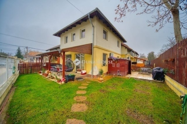 Eladó téglalakás, Üllőn 95.5 M Ft, 4 szobás
