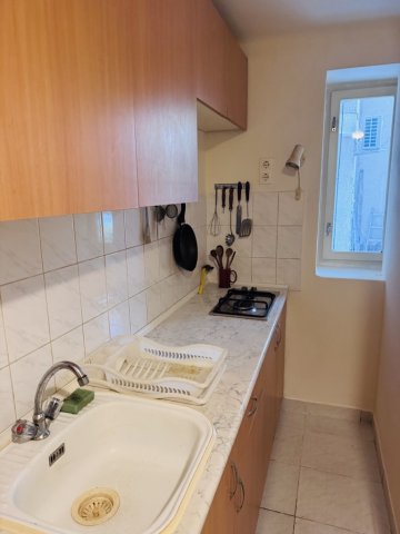 Eladó téglalakás, Pécsett 34.5 M Ft, 1 szobás