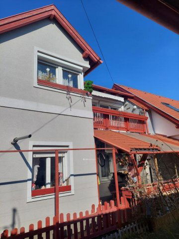 Eladó családi ház, Veszprémben 125 M Ft, 7 szobás