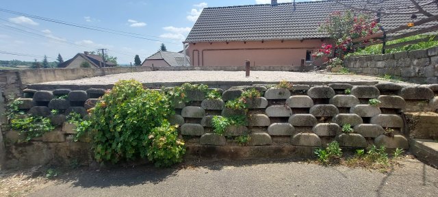 Eladó családi ház, Pécsett, Szabó István utcában 31.9 M Ft