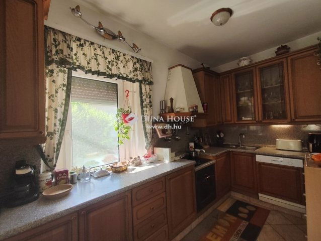 Eladó családi ház, Velencén 63 M Ft, 3 szobás