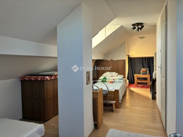 Eladó családi ház, Budapesten, XVIII. kerületben 104.99 M Ft