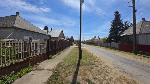 Eladó családi ház, Bökönyön, Vörösmarty utcában 12.9 M Ft