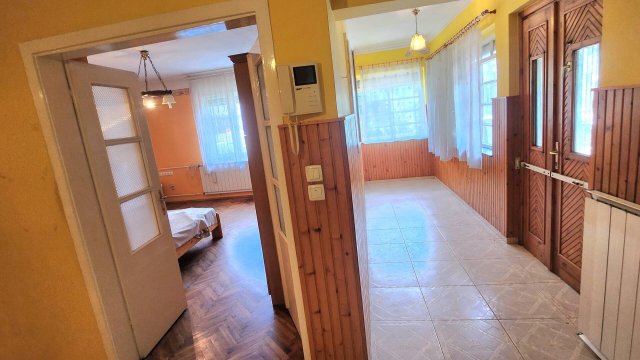 Eladó családi ház, Tökölön 82 M Ft, 4+2 szobás