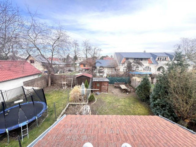 Eladó ikerház, Budapesten, XVIII. kerületben 109.9 M Ft, 5 szobás