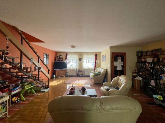 Eladó téglalakás, Budapesten, XX. kerületben, Fiume utcában