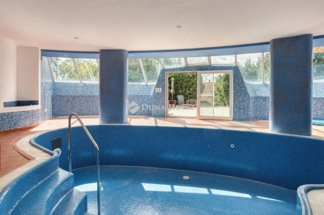 Eladó családi ház, Budaörsön 445 M Ft, 6 szobás