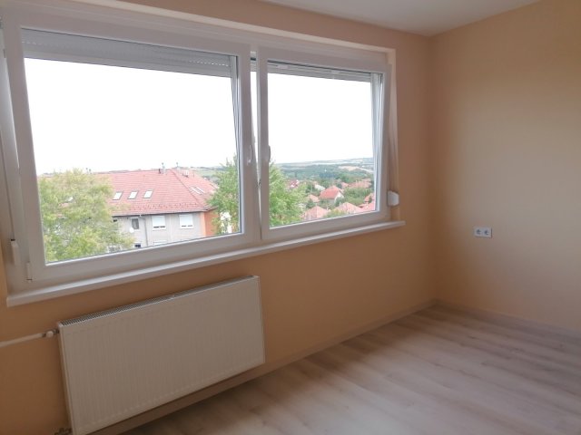 Eladó panellakás, Kistarcsán, Eperjesi úton 66.5 M Ft, 2 szobás