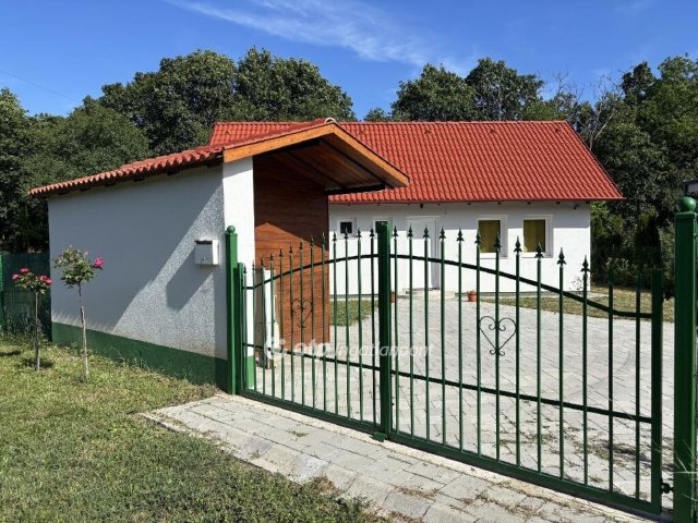 Eladó családi ház, Balatonvilágoson 114.9 M Ft, 3 szobás