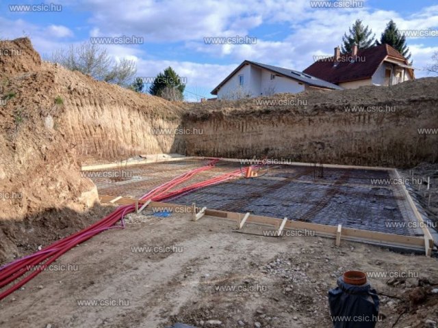 Eladó ikerház, Solymáron 189.99 M Ft, 4 szobás